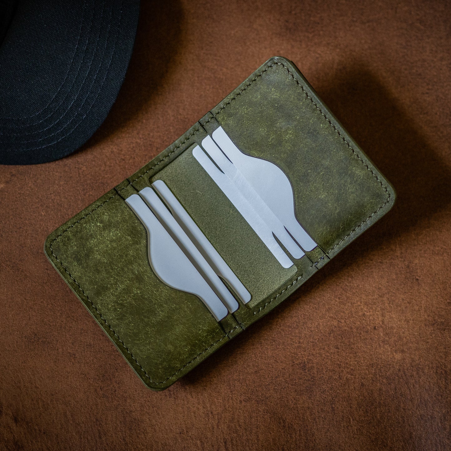 LIAM BILLFOLD WALLET - OLIVE