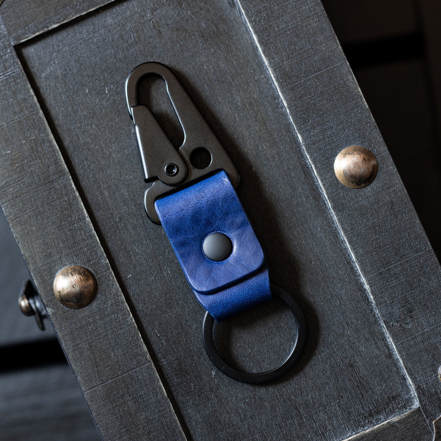 KEY CLIP - BLACK HARDWARE