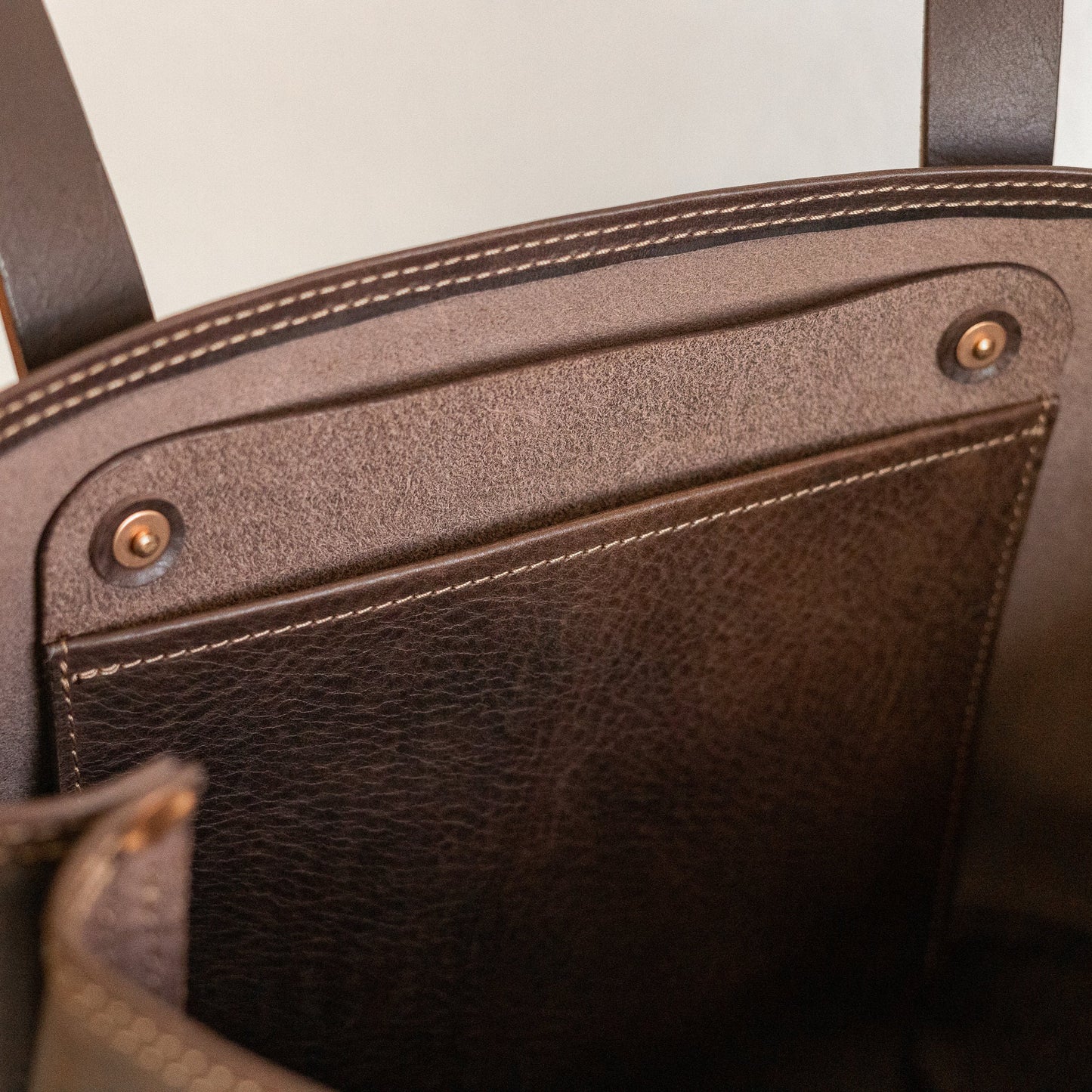 THE MARKET TOTE - TUMBLED WALNUT